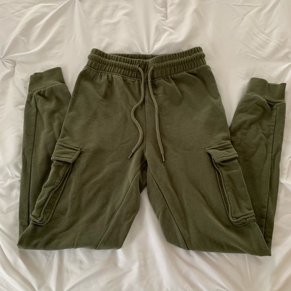 Forever 21 women’s joggers!